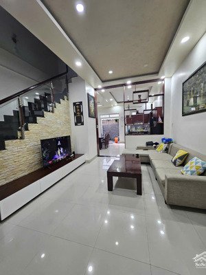 cần cho thuê nhà kdt phước long