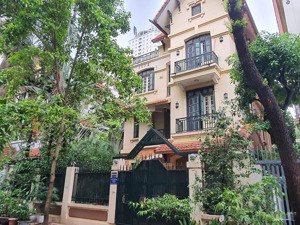 bán biệt thự sân vườn khu vip an ninh cực tốt vỉa hè cây xanh dt150m2 mt10m thênh thang 52,5 tỷ