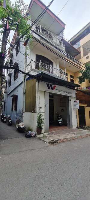 giảm 1 tỷ bán căn nhà lô góc phùng hưng, hà đông với diện tích 61m2