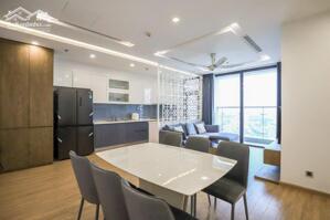 Chính chủ cho thuê căn 3 ngủ đủ đồ tòa M3 Vinhomes Metropolis, Liễu Giai, tầng 28+