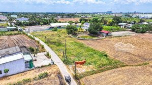 cần ra nhanh lô đất 150m2 thị trấn bến lức long an giá 2ty8. shr