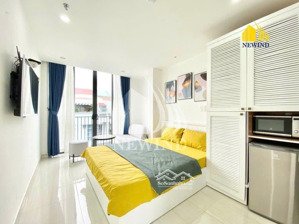 cho thuê phòng ban công 30m2 quận 10 đường sư vạn hạnh gần huflit, đh kinh tế ueh, vạn hạnh mall