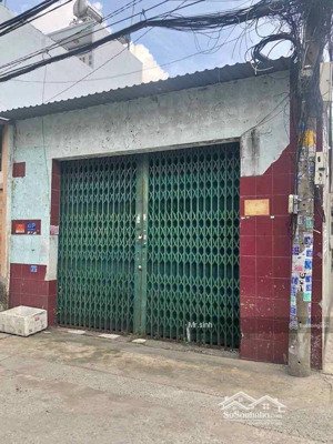 chủ đang vay nóng cần bán nhà cấp 4 đường tân chánh hiệp 18, ngay đh lao động cs2, q12. 850 triệu