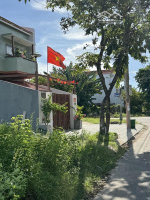 bến xe đức long, chợ đầu mối mới hoà xuân lô đất hướng đông nam sạch đẹp