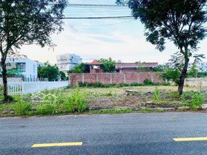 chính chủ!!! bán lô đất ngang 7m, ngay sát fpt sạch đẹp, giá tốt