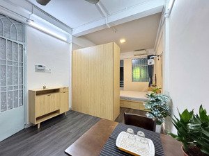 chung cư 1pn 1pk 50m2 balcon decor sẵn full nt làm homestay airbnb ngay đầu phố bùi viện quận 1