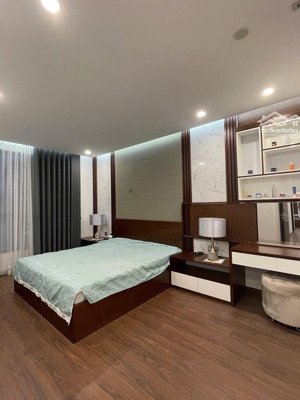 bán căn hộ tòa 6th elemnt nguyễn văn huyên kéo dài dt :87m2pn2vs _slot _ tầng trung _giá thị trường