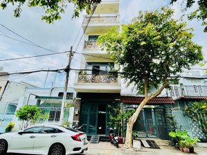 nhà đẹp nhất khu họ lê [4m x 19m] đúc 3.5 tấm chỉ 11.8 tỷ, lh: - hoàng anh