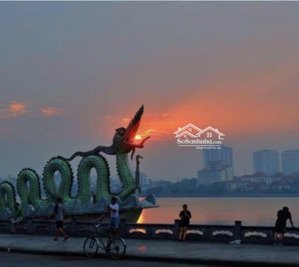 chỉ với 8.5 tỷ sở hữu nhà lạc long quân - lõi tây hồ - dân xây - 43m - 5 tầng