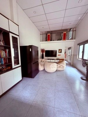 hot ở vũ tùng - ngồi trong nhà cũng nghe chợ rộn ràng - giá 2,77 tỷ - dt 62m2