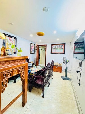 bán căn hộ tt tầng 2 khu trung hòa nhân chính, thanh xuân, 80m2 - 3 ngủ - 2wc - giá nhỉnh 4 tỷ