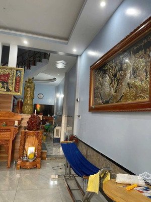 bán nhà 1 trệt 1 lầu tân đông hiệp 64m giá 3tỷ5