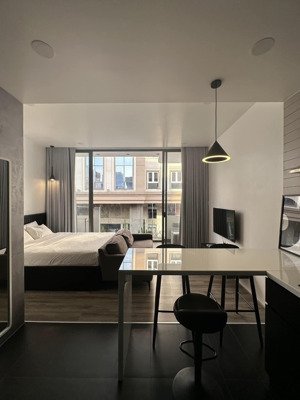 căn hộ thiết kế đương đại gam màu đen sang trọng - ban công - không gian thông minh tại thảo điền