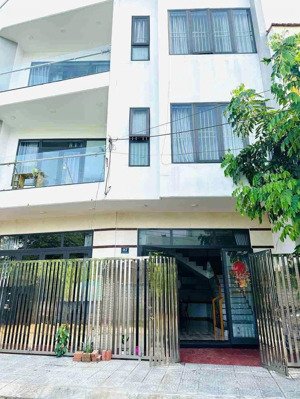 chủ thiện chí bán nhà mới nguyên 3 tầng, ngay phố biển sơn trà, vừa ở vừa kinh doanh giá 8 tỷ.