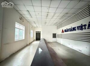 Cho thuê nhà mặt tiền đường trần hưng đạo kế bên túc tắc tea