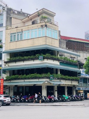 cho thuê nhà phố phố huế,hai bà trưng,250mx2t,mt13m,260tr làm văn phòng, siêu thị, thời trang....