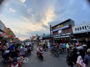 phải nhanh khách ơi . chủ cần tiền bán nhanh tiệm vàng mặt tiền chợ thuận giao - thuận an dt