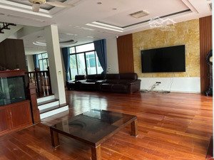 (chính chủ) cho thuê căn biệt thự vip nhất gamuda - 250 m2 giá 40 tr - có sân vườn