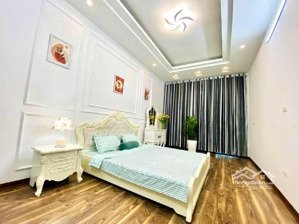 h.i.ế.m cầu giấy 5 tầng nhà đẹp ngõ nông view thoáng gần hồ - chỉ hơn 7t.ỷ