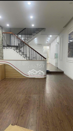 nhà 4 tầng trục chính kinh doanh đường a2 văn tiến dũng, gần vp sungroup , đã có sổ hồng