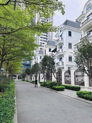 chuyển nhượng biệt thự the zei mỹ đình diện tích 267m2 giá 112 tỷ lh 