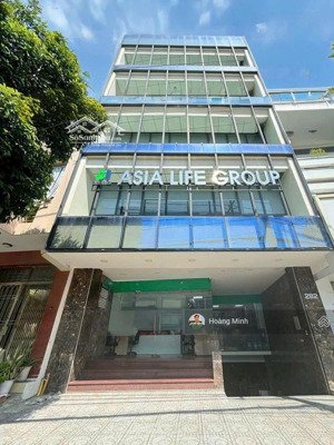 chính chủ bán mặt tiền quốc hương ,thảo điền , quận 2( 10x30 -xd: 8 tầng -hđt: 120tr- gía: 80 tỷ )