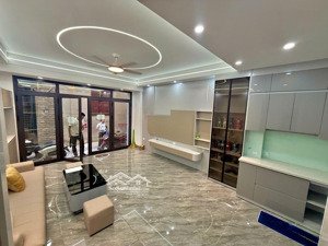 đại từ 5 tầng thang máy 39.5mx mt5m, ngõ rộng thông 20m ôto tránh, nội thất cao cấp. giá 11.6 tỷ