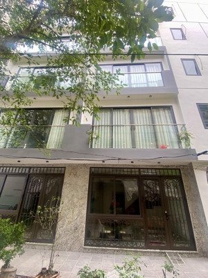 ở trung tâm long biên nhưng vẫn có nhà đẹp giá hợp lý! vị trí vàng trung tâm việt