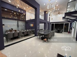 cho thuê mặt phố nguyễn thị định, 60m2 x 4 tầng, mt 5m, giá thuê 70 triệu, mọi mô hình kinh doanh