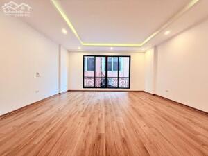 Bán nhà ngõ 10 Võng Thị, gần hồ, gần phố đi bộ, cho thuê 70 - 90tr/tháng