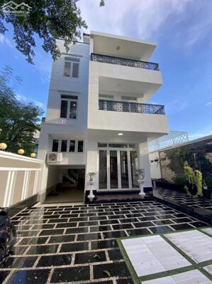 Biệt thự kinh doanh ngay cổng trục chính KDC Gia Hoà