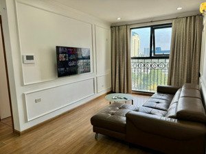 tôi chính chủ cần bán bán căn hộ 3pn2wc 95m tại the emerald ct8 đình thôn full đồ giá 7,6 tỷ