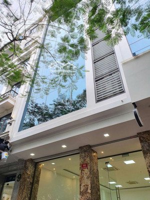 chính chủ cho thuê tòa nhà dương khuê - cầu giấy, 80m2 x 8 tầng, mt 8m, thông sàn thang máy 60tr/th