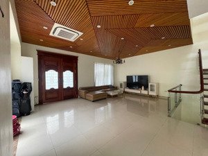 cho thuê biệt thự song lập view sông vinhomes riverside long biên