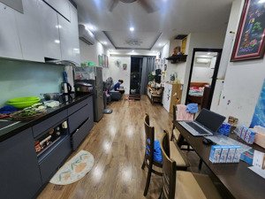 2 ngủ vừa tiền, sẵn sổ, nhà vuông, thoáng mát, view bể bơi, full nội thất, chốt sớm 5 tỷ