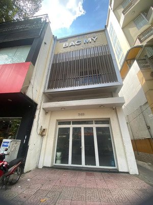 bán nhà mặt tiền nguyễn chí thanh,q10. dt : 4x17m. 1 trệt 2 lầu chỉ 19 tỷ