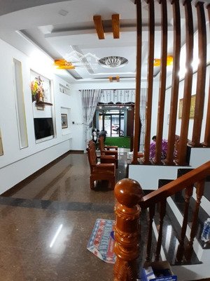 chỉ 10,2 tỷ - nhà 3 tầng hà tông quyền vị trí đắc địa, kinh doanh đỉnh cao