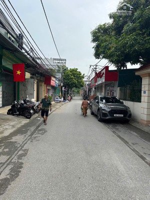 bán gấp nhà 4 tầng ô tô tránh, dt 85m tại hoa lâm, việt hưng. vị trí trung tâm gần nhiều tiện ích