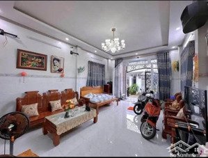 wow!!!!! chỉ 3tỷ05 sở hữu căn nhà 4 tầng ngay phạm văn chí, p.1, q.6, liền kề ubnd p. bình tiên.