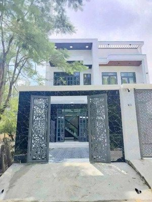 nhà sổ riêng với 400 triệu gần cổng quân đội đồng khởi biên hoà