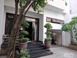 biệt thự k300 hoàng hoa thám - 7x20m - 3 tầng - nội thất đẹp - chủ rất dễ thương - 23.9 tỷ