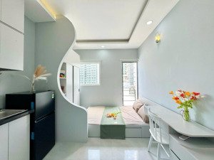 căn studio full nội thất ban công cực xinh mà giá cực mềm ở quận 1