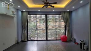 Bán nhà Cầu Giấy 34m2, 4T, 2 mặt ngõ thoáng, ô tô vào tận cửa