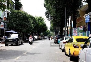 bán nhanh mặt tiền hoa phượng, p. 2, q. phú nhuận, dt 4x18m, 4 lầu, giá 25 tỷ