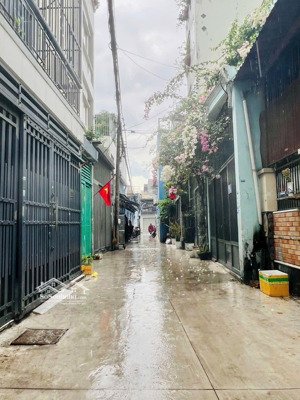 bán nhà riêng tại đoàn giỏi, tân phú, 5,5 tỷ, 60m2, 2pn, 2wc