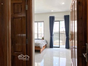 cho thuê căn hộ studio ban công, máy giặt riêng q1 gần chợ bến thành, phố bùi viện, cầu ông lãnh