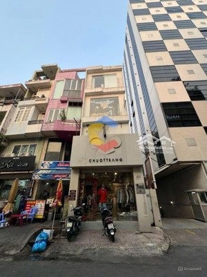 chính chủ cần bán nhà siêu vị trí đường nguyễn văn tráng p.bến thành quận 1.dt:4x15m2 giá 38 tỷ.