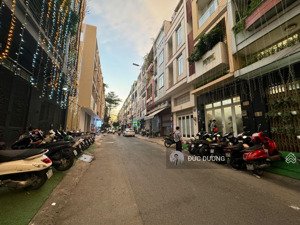 số 1 nhà phố ! mặt tiền hoa sứ, ngang lớn 5m, nhà 5 tầng p7, pn. dt 5x 14m, 5pn.chỉ 22 tỷ tl (ngon)