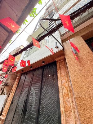 phố minh khai - chdv dòng tiền - vị trí siêu đẹp - 6 tầng thang máy - 10 phòng studio khép kín