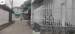 nhà góc gần phạm văn đồng vị trí vàng, giá bất ngờ! thoáng mát 2 mặt tiền, ngang 8m cơ hội tốt !!!!